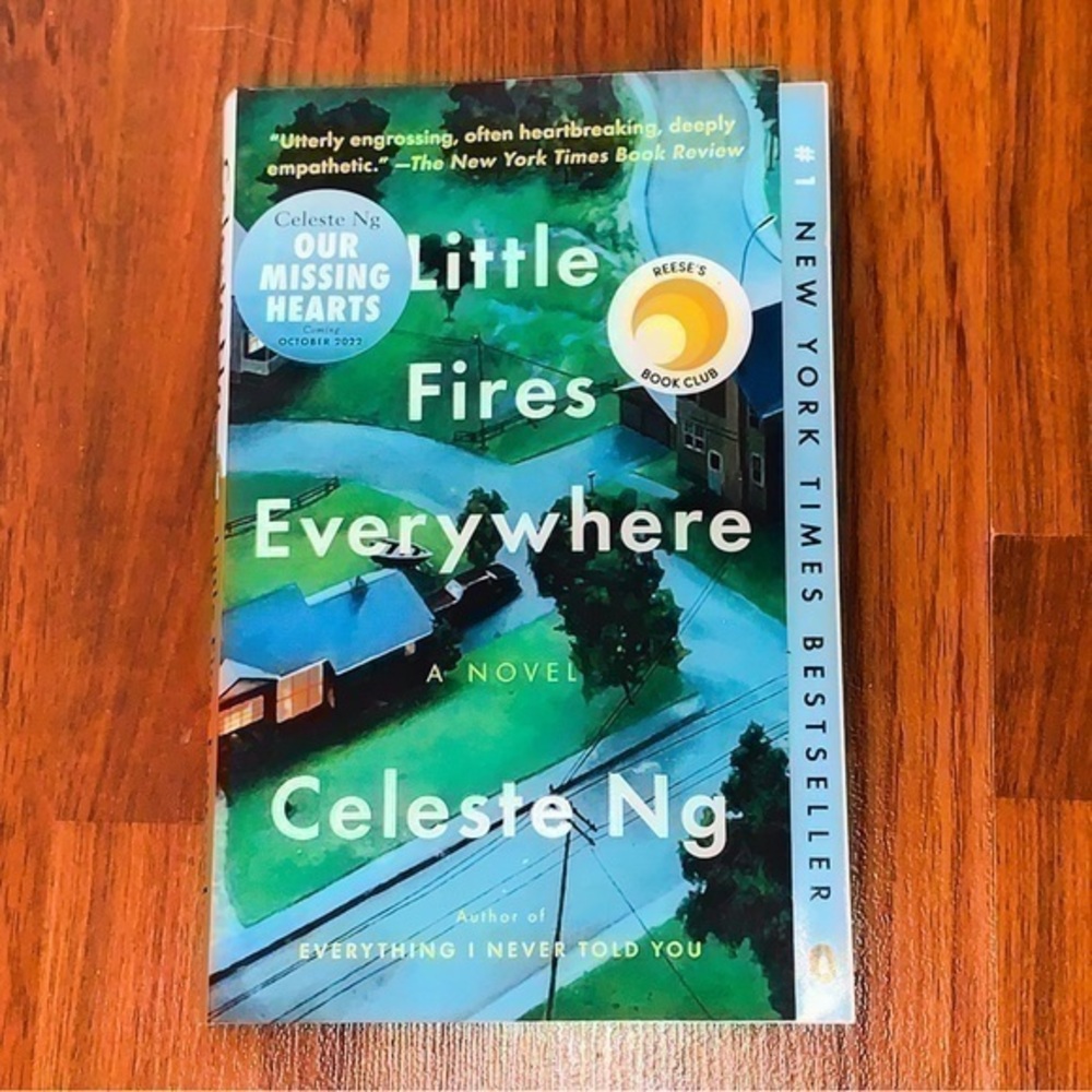 Little Fires Everywhere by Celeste NG-Paperback